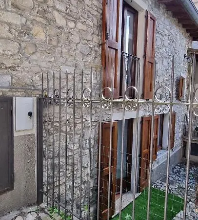 La Casetta Di Sornico * Lierna