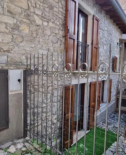 La Casetta Di Sornico * Lierna